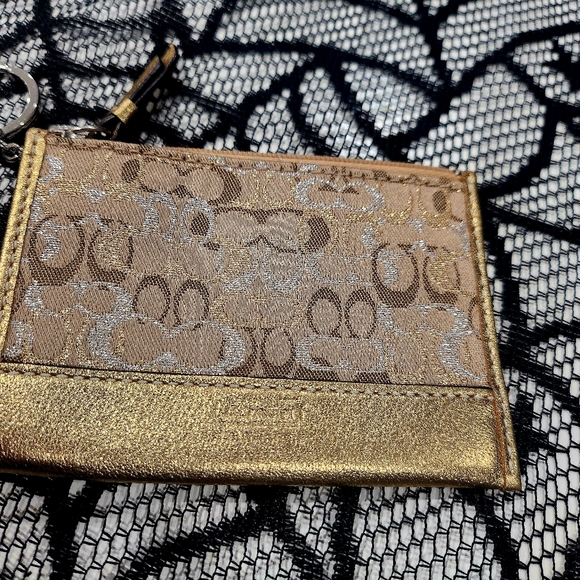 Coach shimmer gold card holder - Picture 2 of 5